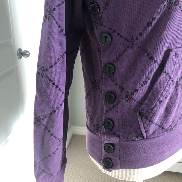 DC Women’s Side Button Hoodie - Picture 2 of 4